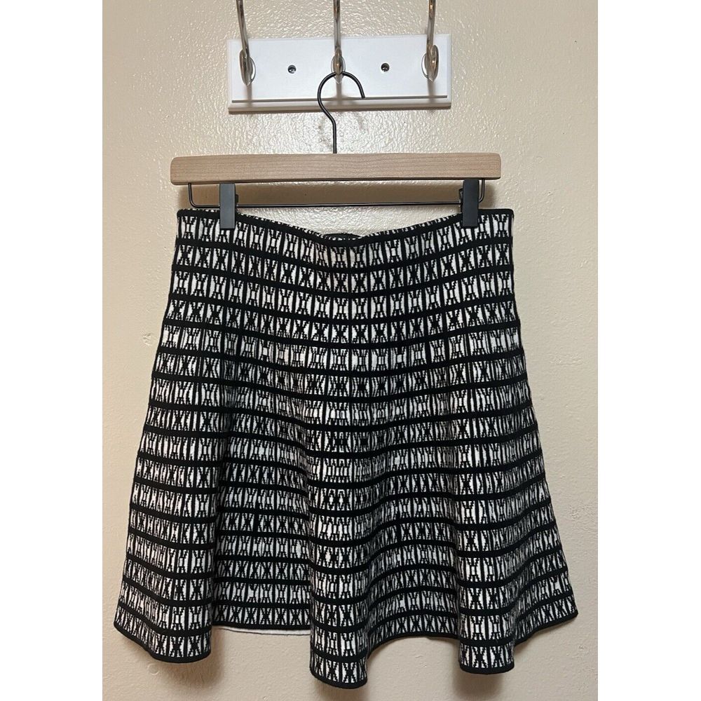 Cynthia Rowley Jacquard Knit A-Line Flare Black White Abstract Geometric Skirt L